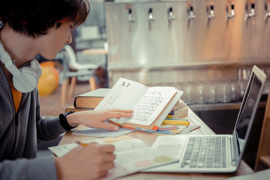 7 Cara Mencari Jurnal ISSN